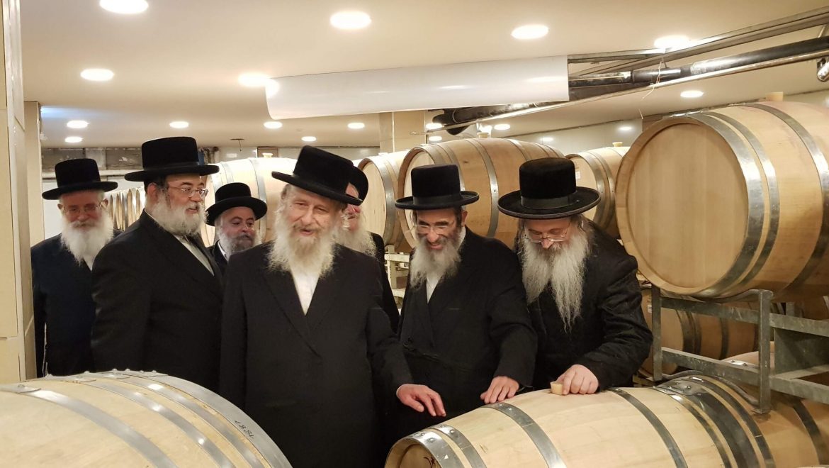 חברי הבד”צ עמדו מקרוב על סדרי פיקוח הכשרות ב’יקבי ירושלים’